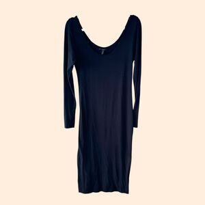 Trois Scoop Black Midi Dress
